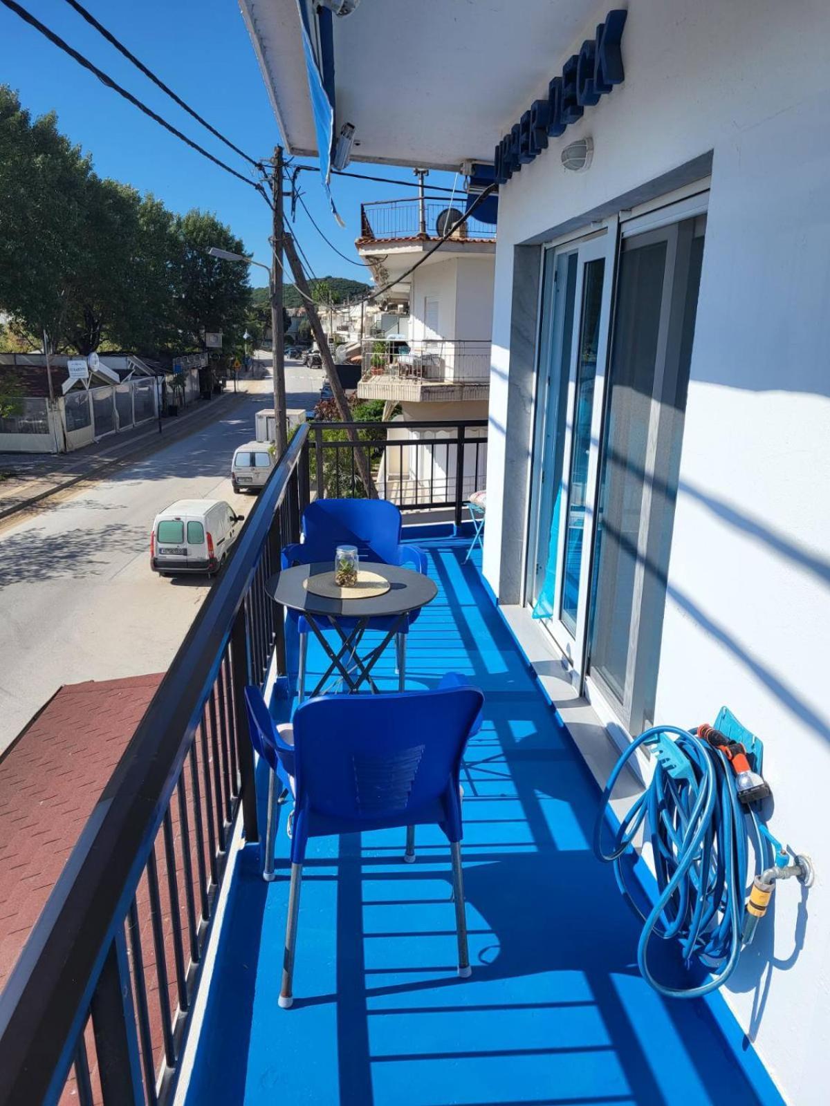 Ferienwohnung Upper Deck Apt. Néa Péramos Exterior foto